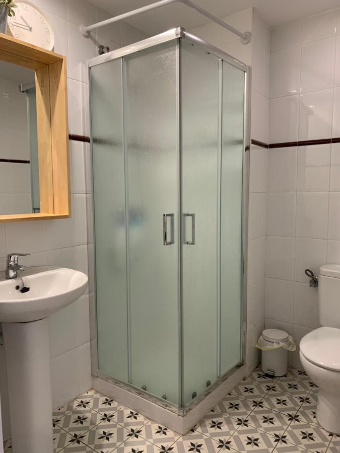 Habitacion Centrica Con Aire Acondicionado Bano Privado Nevera Cadaques Luaran gambar