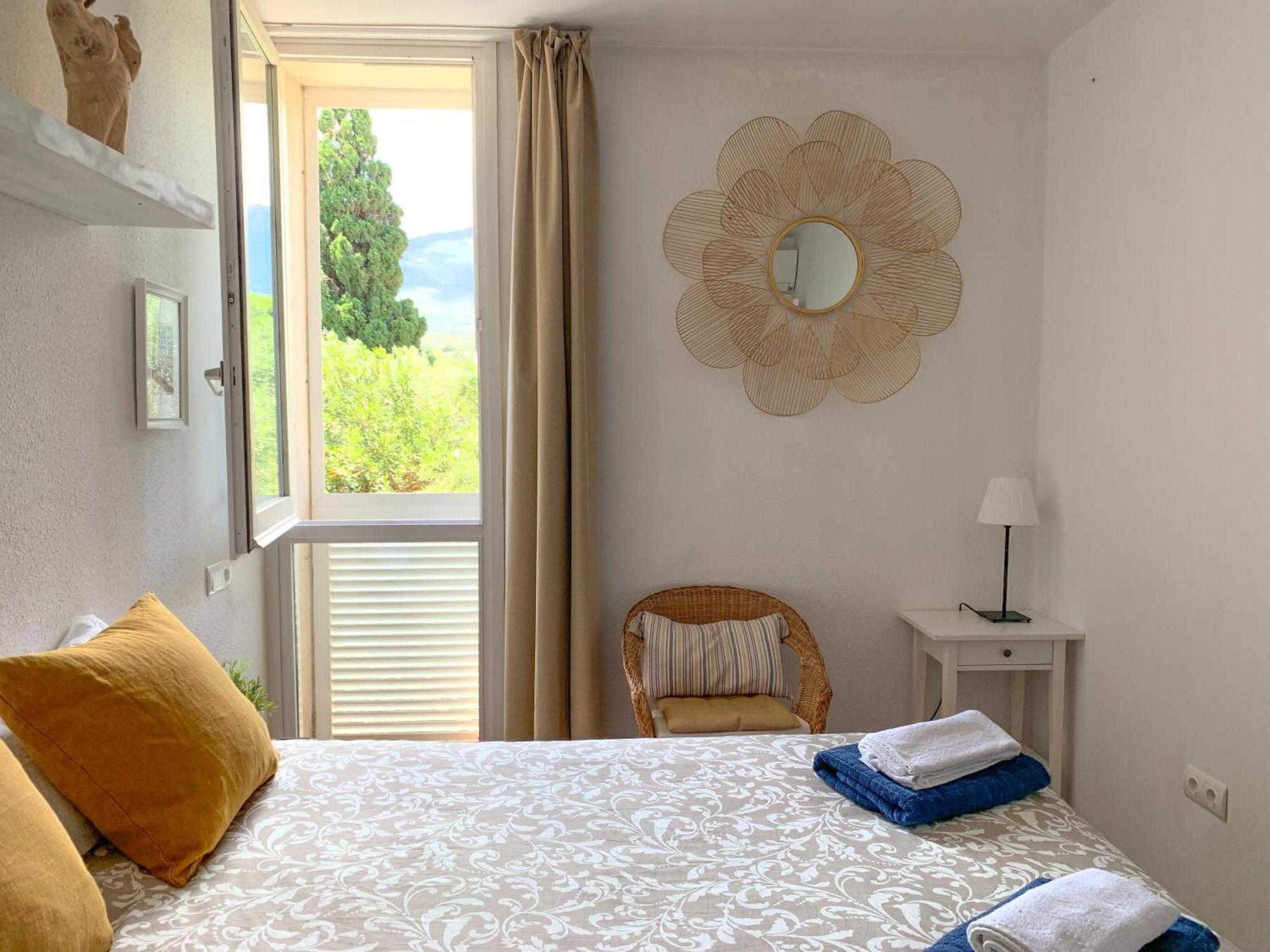 Habitacion Centrica Con Aire Acondicionado Bano Privado Nevera Cadaques Luaran gambar
